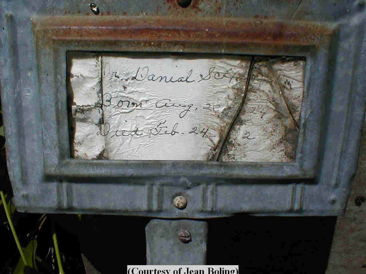Holton Danial S.jpg (362894 bytes)